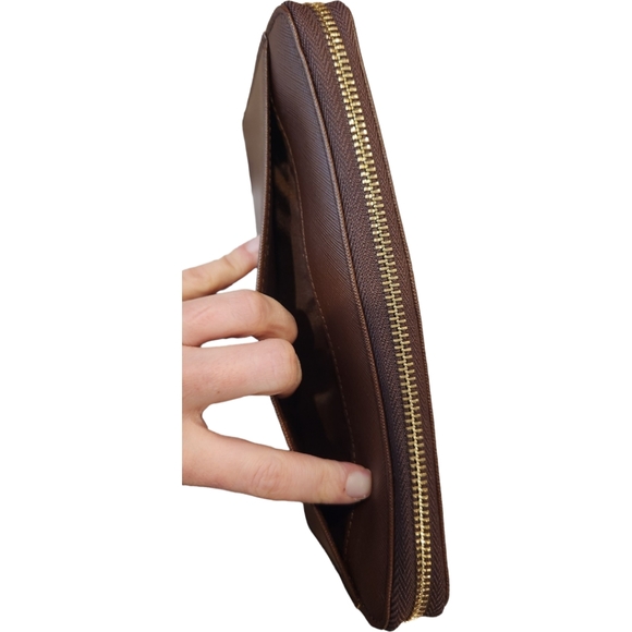 Apadi Brown Clutch Zipper Wallet Organizer - Picture 5 of 13